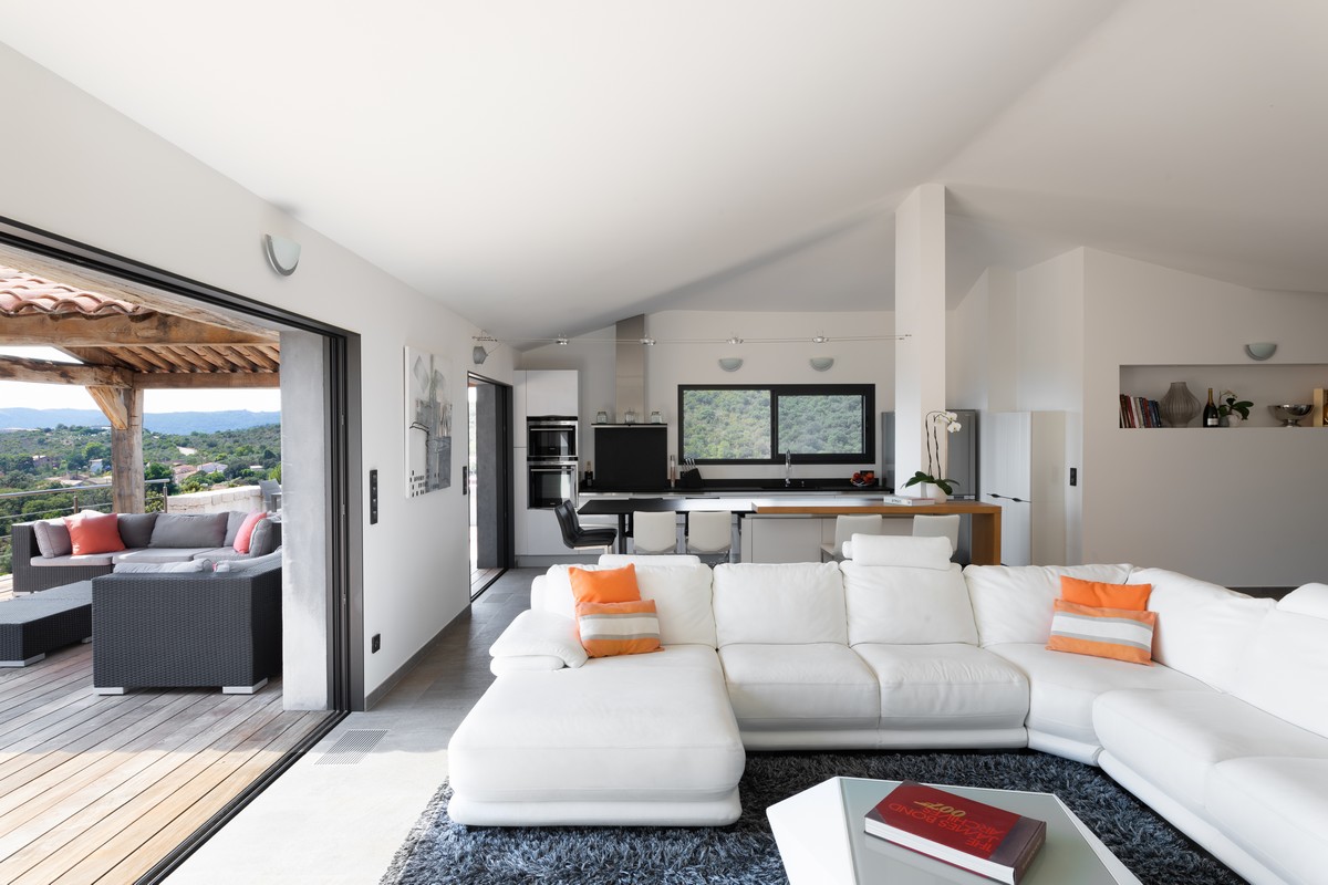 Lumière, espace et vue sur la mer